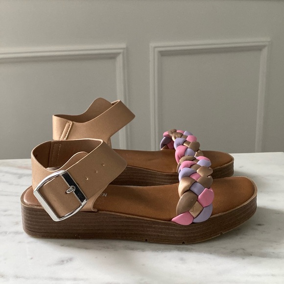 Steve Madden Platform Sandals - Picture 1 of 5
